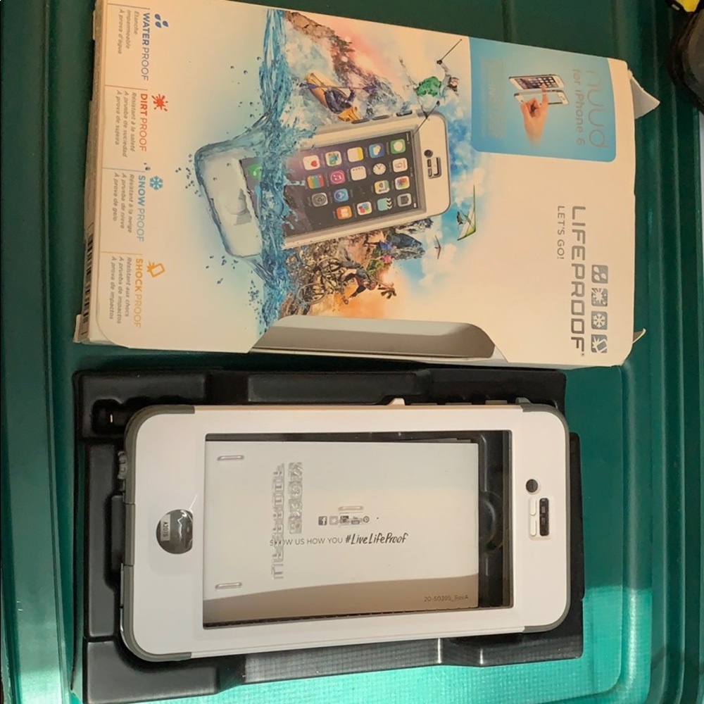 Life proof case for iPhone 6